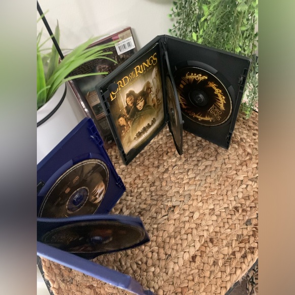 The Lord of the Rings Trilogy. DVD Box Set. EUC! - Picture 5 of 9